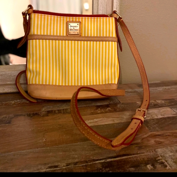 Dooney + Bourke Yellow stripe Letter Carrier leather Crossbody **NEW** $ 188 - Picture 2 of 7